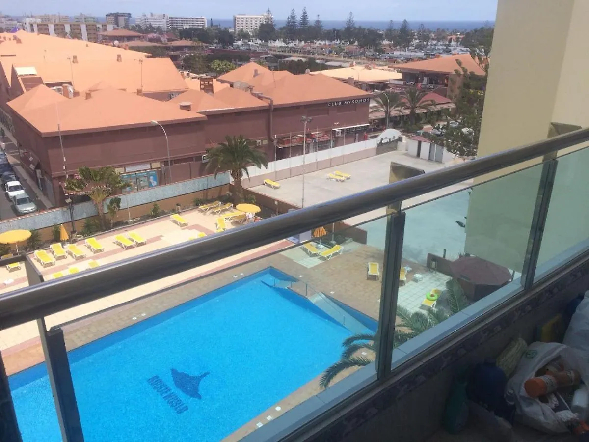 Central Apartment Overlooking Yumbo Centre With Heated Pool 마스팔로마스 스페인