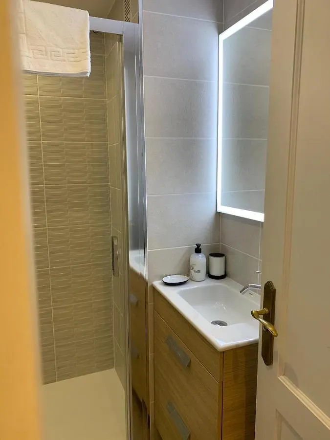 Central Apartment Overlooking Yumbo Centre With Heated Pool 마스팔로마스 0*,  스페인
